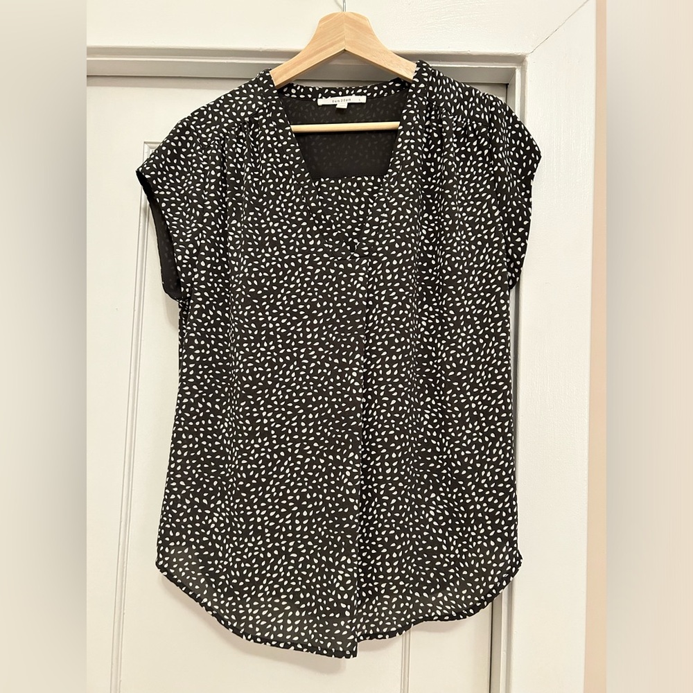 Dotted Short Sleeve Blouse